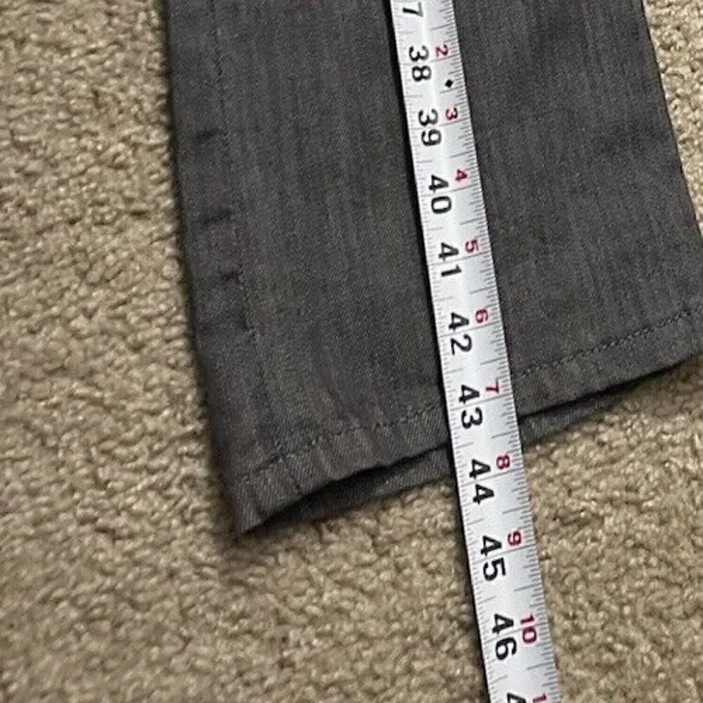 Monarchy Jeans Mens Size 27 Regular Gray And White Distressed Flip Pocket